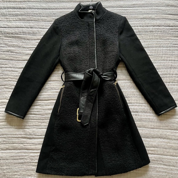 Vince Camuto Jackets & Blazers - Vince Camuto Twill Cool Faux-Leather-Trim Coat Black Women’s Size Medium